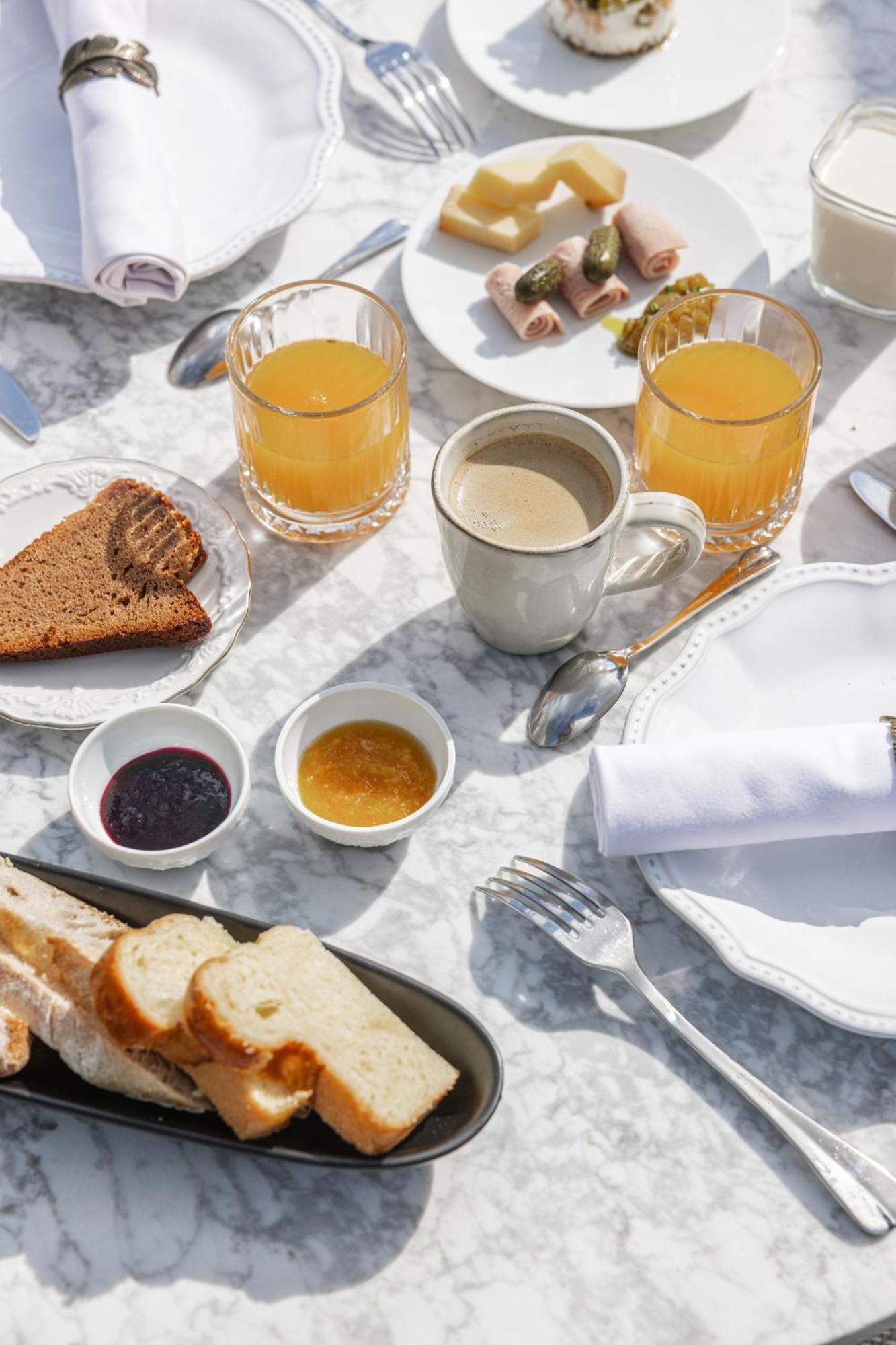 Singulier - Boutique & Anne Semonin 4*